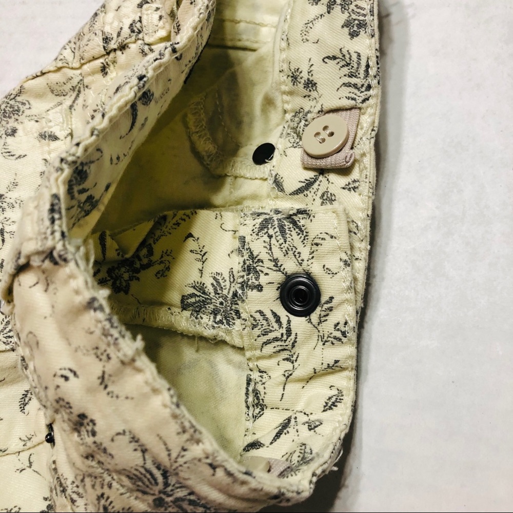 Girl’s Joe’s Jeans Yellow Floral Print Pants - Picture 5 of 8